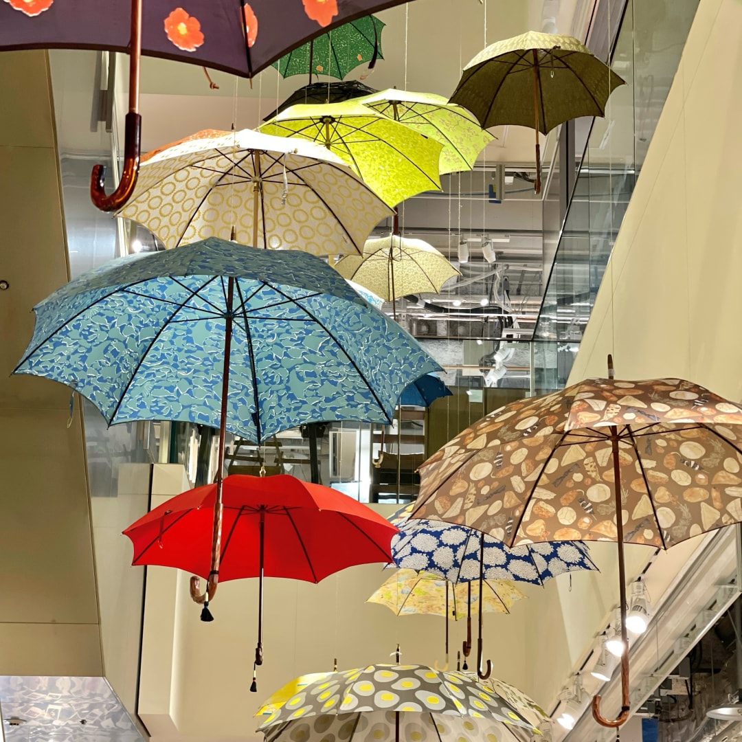銀座】イイダ傘店 展示販売会 傘の雨 〜It's Raining Umbrellas